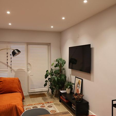 Little Vine - Beautiful Ground Floor Flat In South London Apartment Sutton  Bagian luar foto