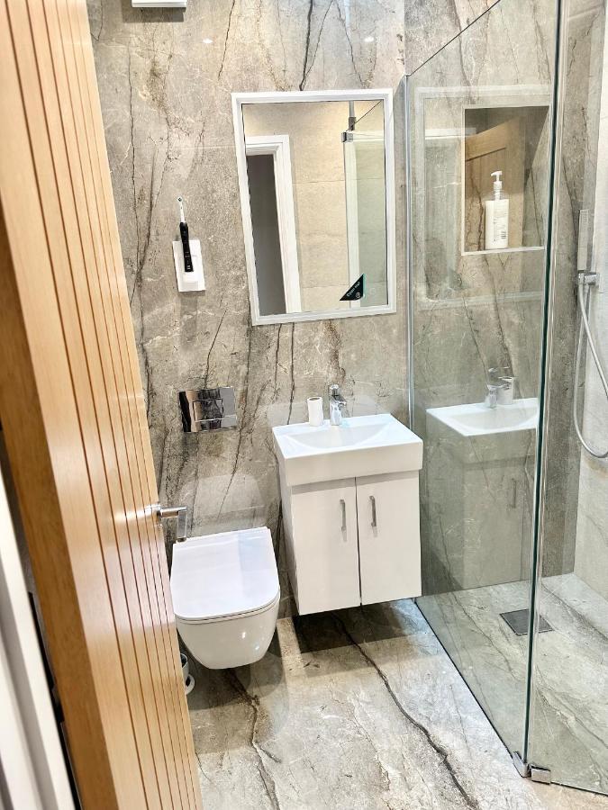 Little Vine - Beautiful Ground Floor Flat In South London Apartment Sutton  Bagian luar foto
